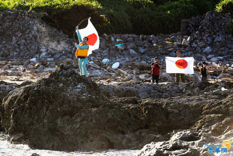 日本登钓鱼岛分子面带笑容接受问讯 趾高气扬