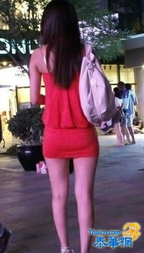 夏日街头小短裙