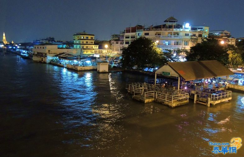 曼谷中秋的夜景