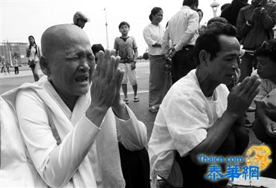 柬十万民众今日迎归西哈努克