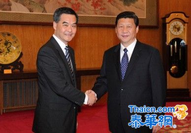 习近平会见香港行政长官梁振英