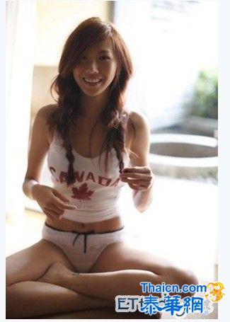 大牙写真32C胸围激突 黑人:快给我看