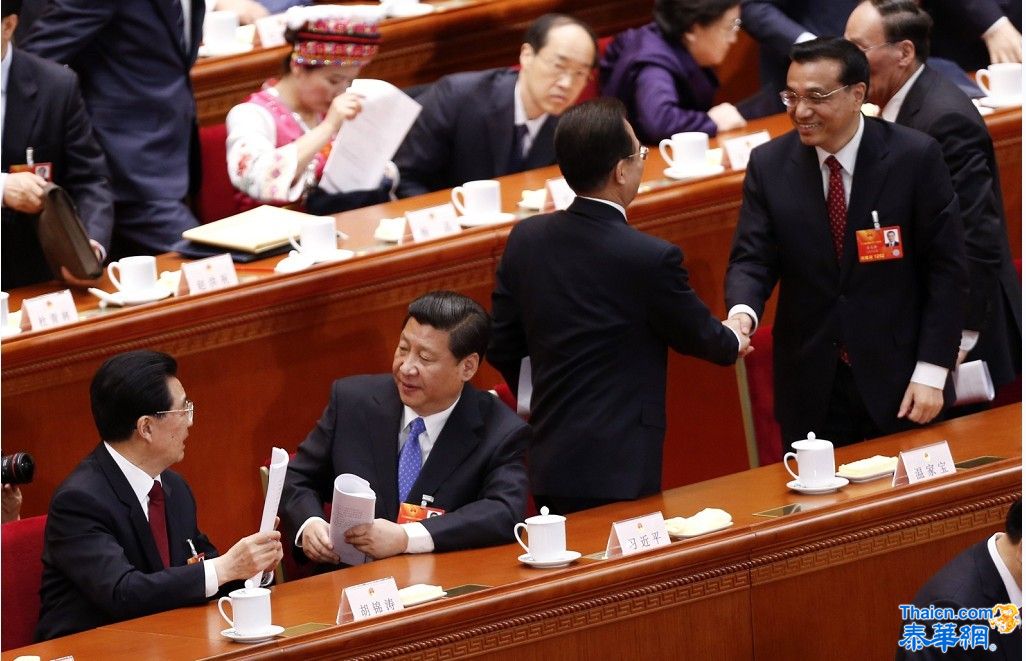 【两会现场】胡锦涛、习近平、温家宝、李克强互致问候