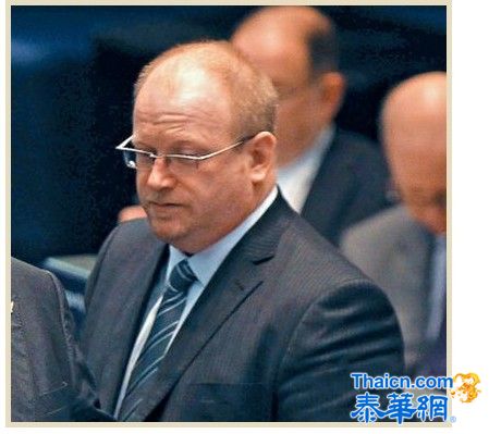 被控摸女子屁股 福特市长麻烦又来了