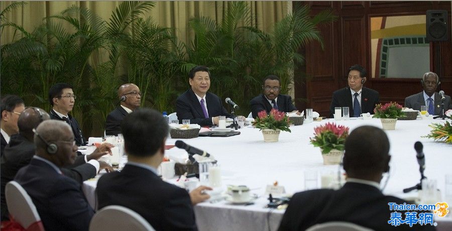 习近平同非洲国家领导人举行早餐会