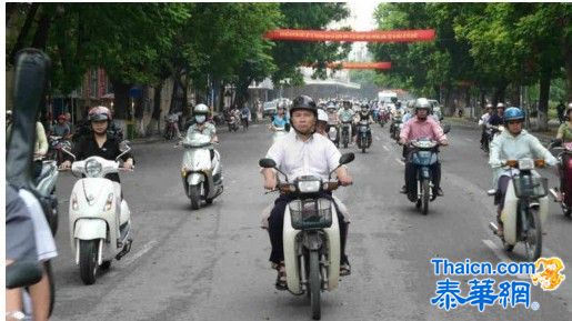 越南式过马路——心中无车！