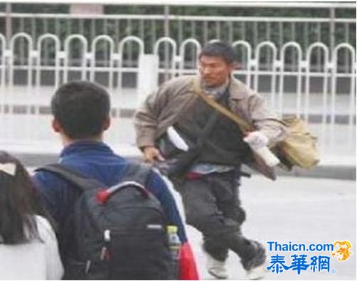 刘德华扮农民工太逼真 江西南昌警察未认出险将其驱逐