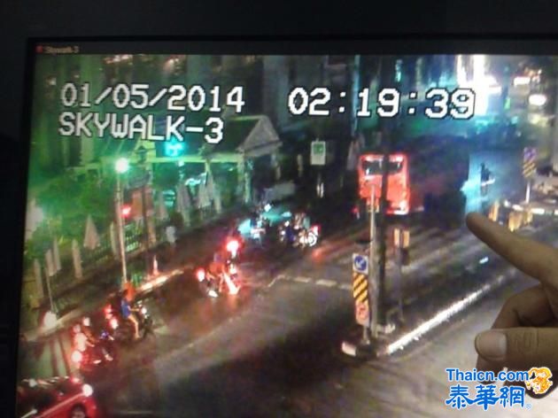 青年醉酒开车肇事 乘乱逃逸时遭怒民捅死