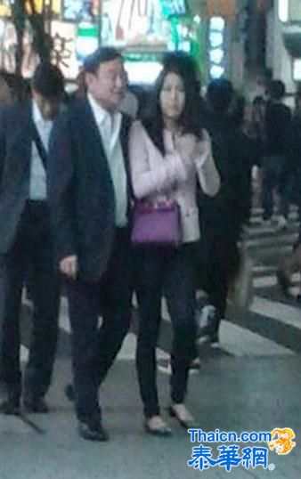 泰国前总理他信在军事政变后访问日本