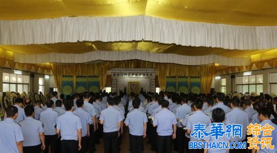 广东惠阳500警民向因公牺牲民警举行告别仪式