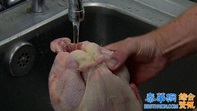 警告：生鸡不要洗 洗鸡“传病菌”