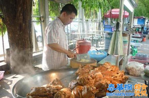 泰国人气美食--喷香猪脚饭