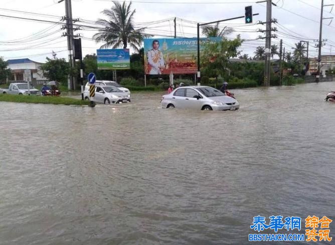 东北暴雨乌汶府10县洪灾