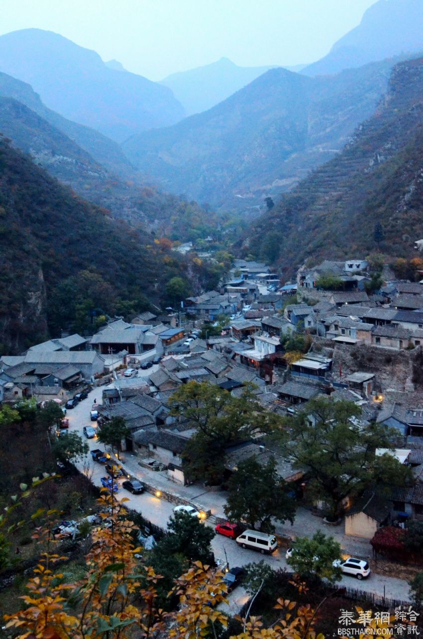 京西古道上的燕山爨底下村风光