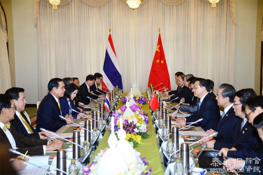 泰国总理巴育在总理府会见中国总理李克强一行