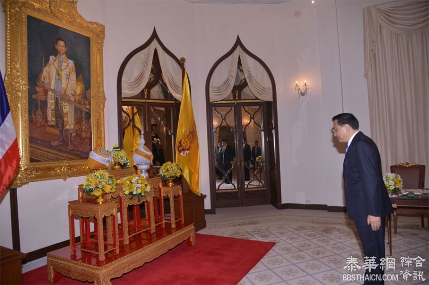 泰国总理巴育在总理府会见中国总理李克强一行