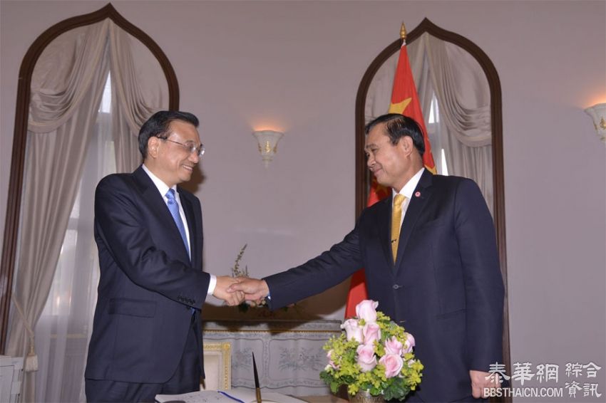 泰国总理巴育在总理府会见中国总理李克强一行
