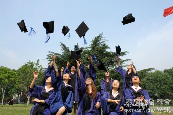 中国留学生学费一夜暴涨3万