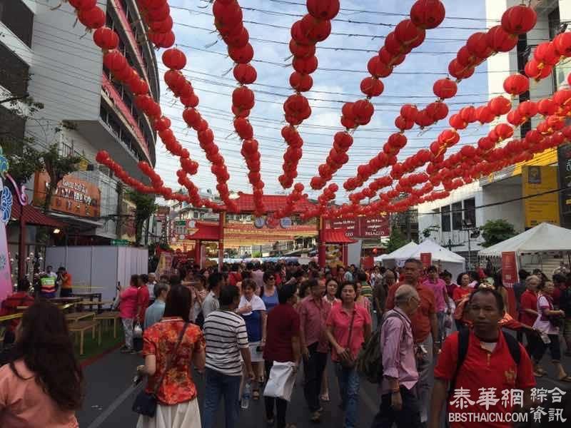 泰国华侨华人在曼谷唐人街喜迎春节