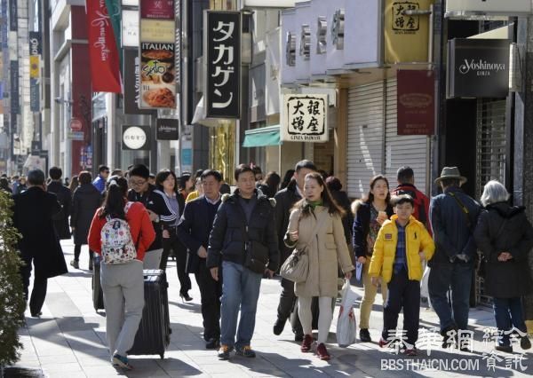 中国人为何境外抢购？中青报：大多觉得国内旅游购物贵和不值