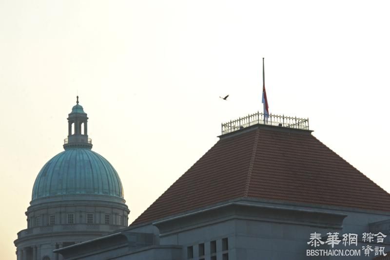 停灵总理官邸家人守灵