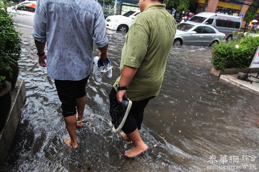 雨季还未到来  曼谷己经内涝