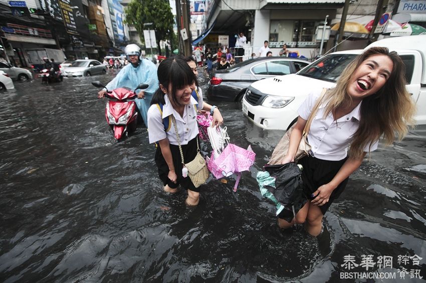 雨季还未到来  曼谷己经内涝