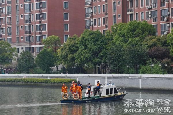 网传多人掉入上海苏州河，警方仅发现一名男子，无生命危险