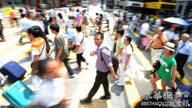 香港人看内地：那么近，那么远