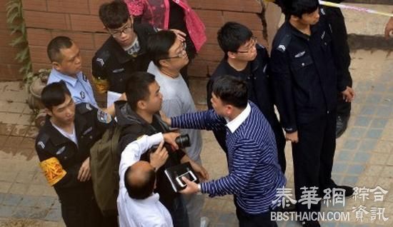 贵阳塌楼已致3死 官方否认领导抢新华社记者相机