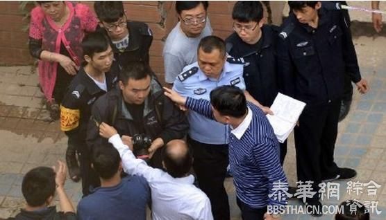 贵阳塌楼已致3死 官方否认领导抢新华社记者相机