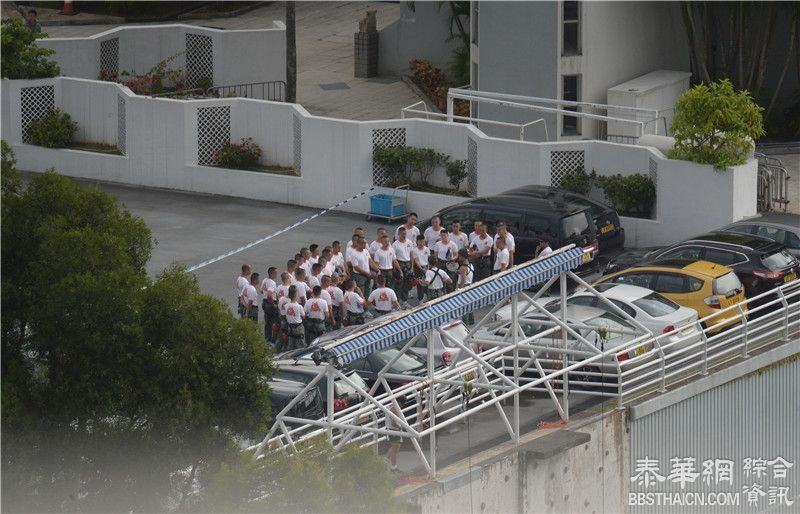 香港警察演练反示威