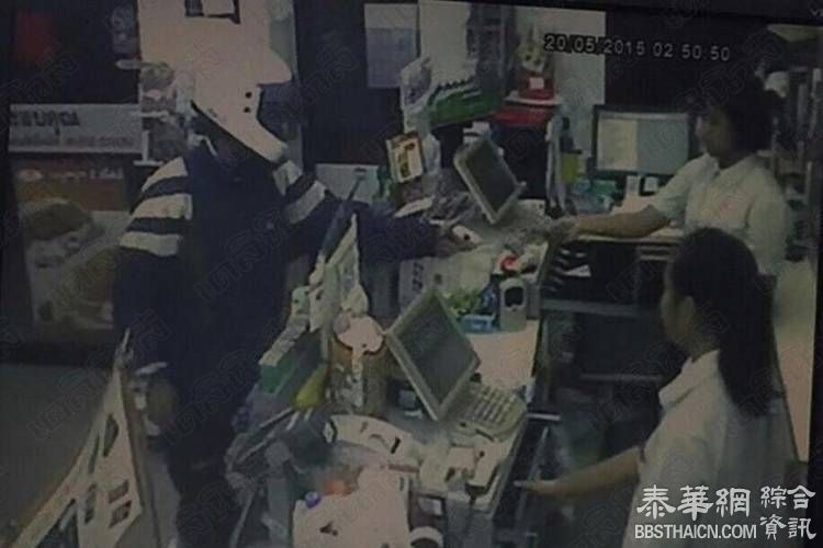 连抢三店劫匪 昨日再劫两店