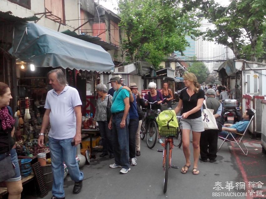 即将关闭的上海东台路古玩市场