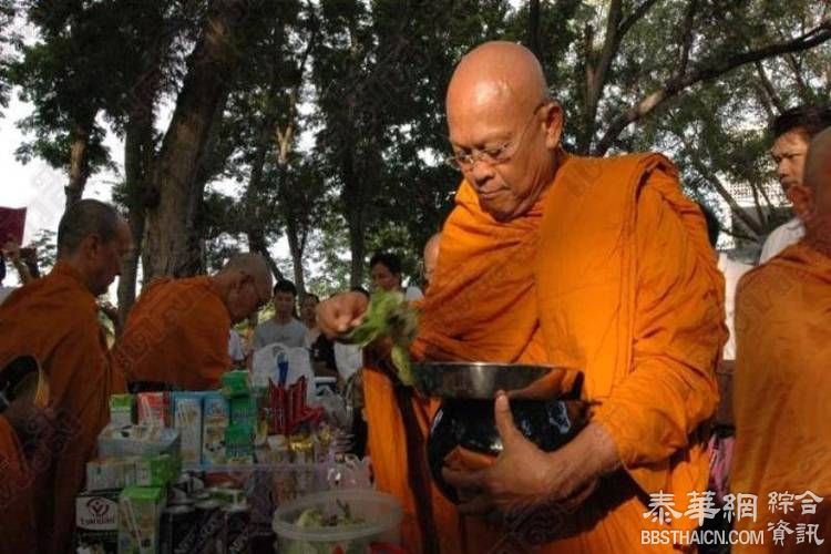 素贴终于承认将还俗 然后将淡出政坛?
