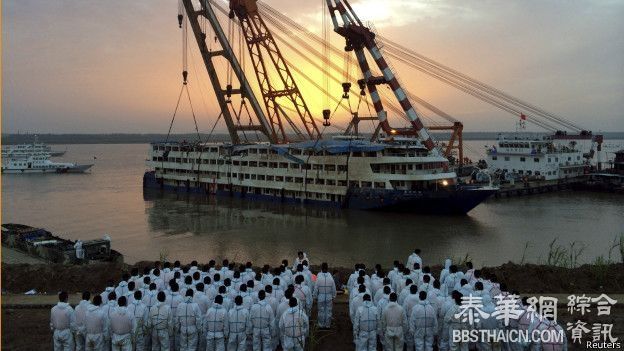 长江船难：确认死亡人数增至331人