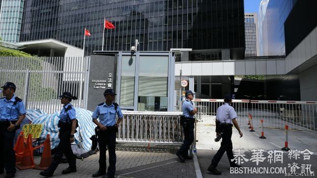 香港立法会开始辩论表决政改方案