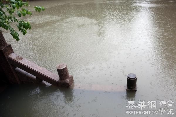 持续暴雨致江苏多城告急：南京现内涝，常州大运河超历史水位