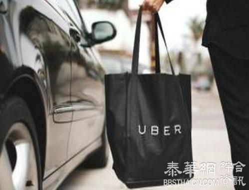 香港的士司机驾车游行抗议Uber，立法会召开特别会议研究