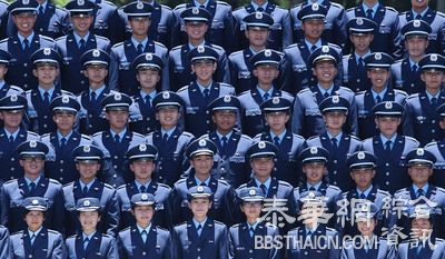 中国台湾国军战力展示　特战女兵入列