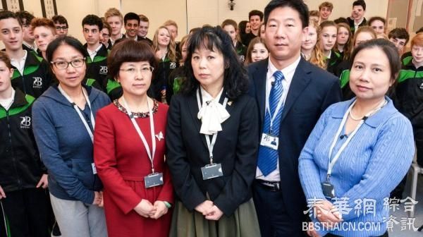 5名中国教师到英国顶尖中学教书：“差点被这群学生逼疯”