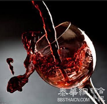 红酒泡澡软化皮肤 喝剩红酒的四个妙用