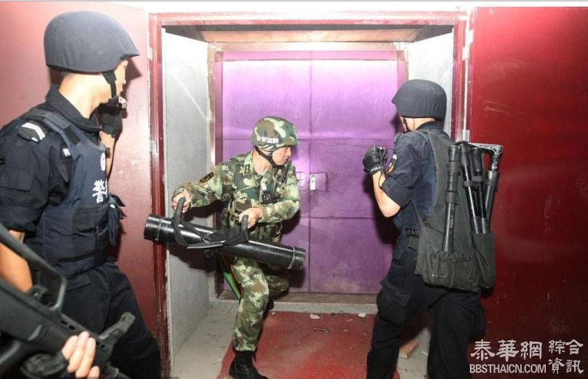 广东警方深夜扫毒 大量90后“陪溜妹”被抓