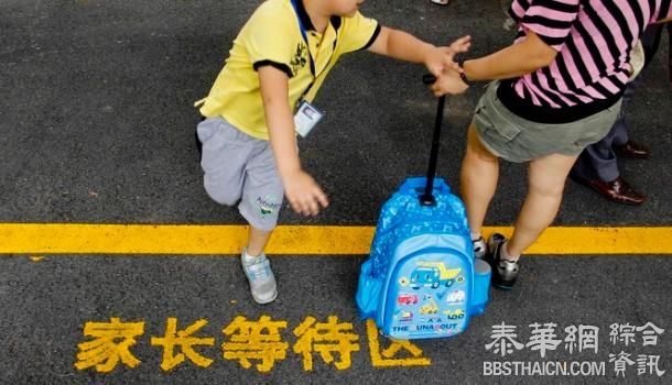 上海一小学生放学险遭妇女冒领，家长学校觉得事不大都未报警