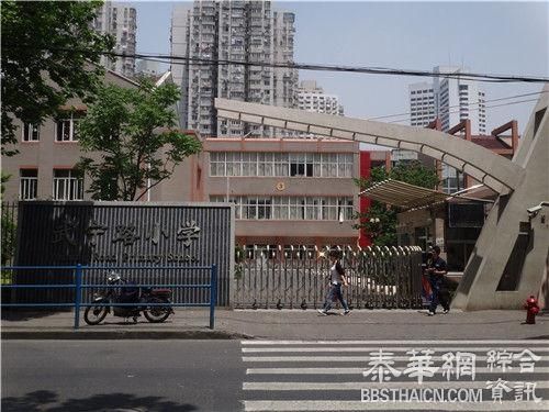 上海一小学50多名师生感染诺如病毒，全校消毒两个年级停课