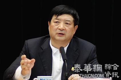 “交通硕鼠”陈明宪利用情妇代理收钱，自称为事业日夜操劳