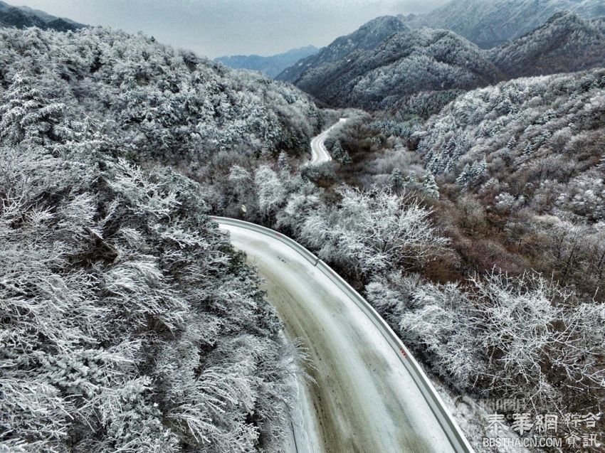 西安，清晨的一场雪过后.........