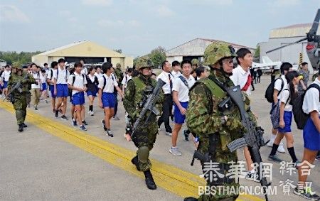 日本自卫队在泰国实施陆上撤侨演练 运输机出动