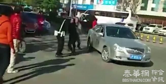 云南一民警处罚违章车辆遭当街殴打，打人女子被刑事拘留