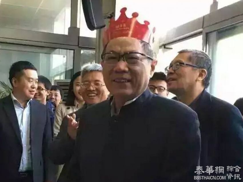 任志强亮相生日会 微博被封后推特发声(图)